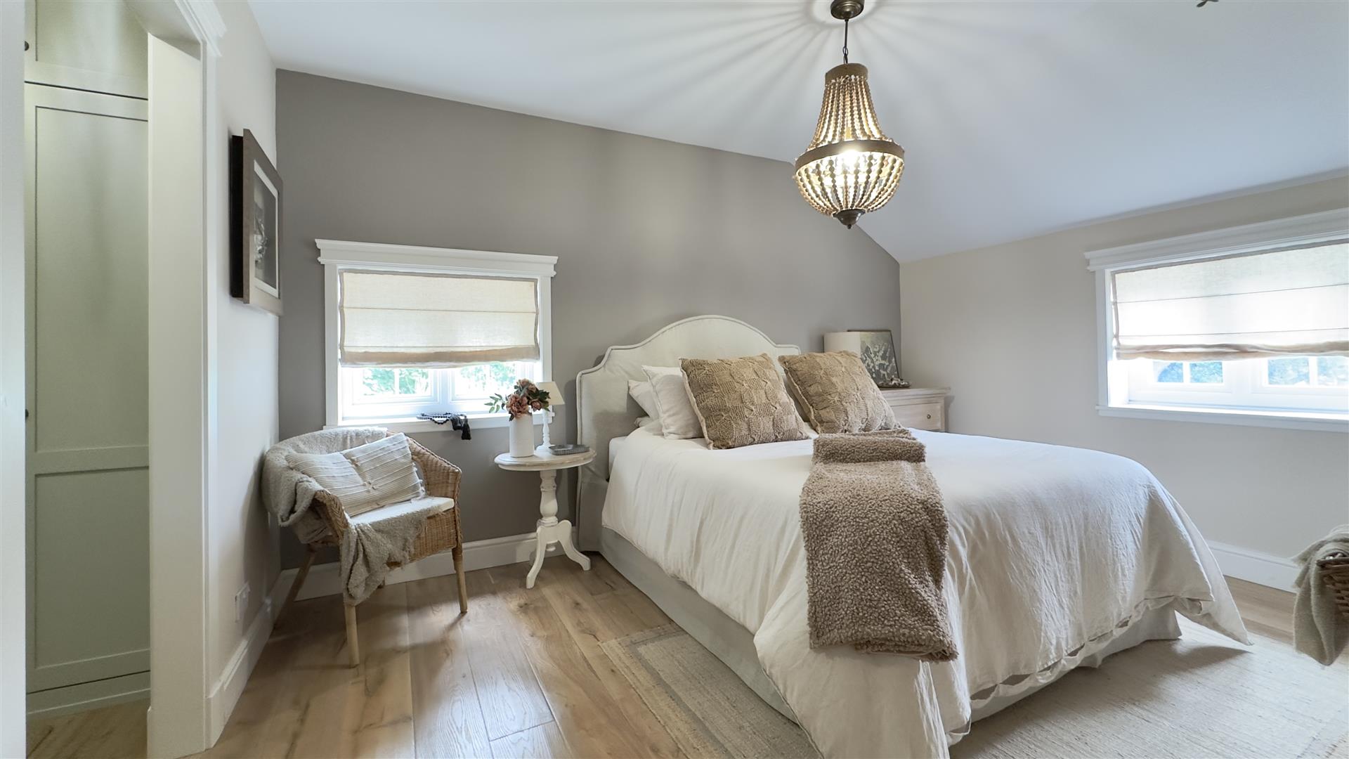 Image of House - 5 Bedrooms - 4 Bathrooms for Sale in Other South District-Gibraltar, Image 4